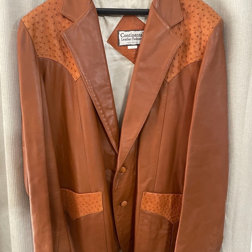 Continental Leather Ostrich Jacket Size 48
Chamarra Vaquera De Avestruz
